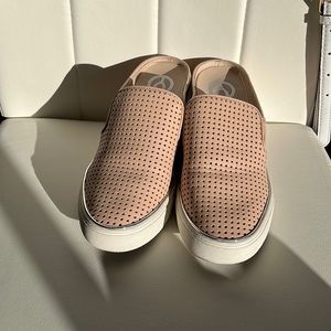 THE WISHBONE COLLlECTION  PINK WEDGED MULES SIZE 7,5